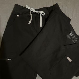 Black FIGS Scrub Set